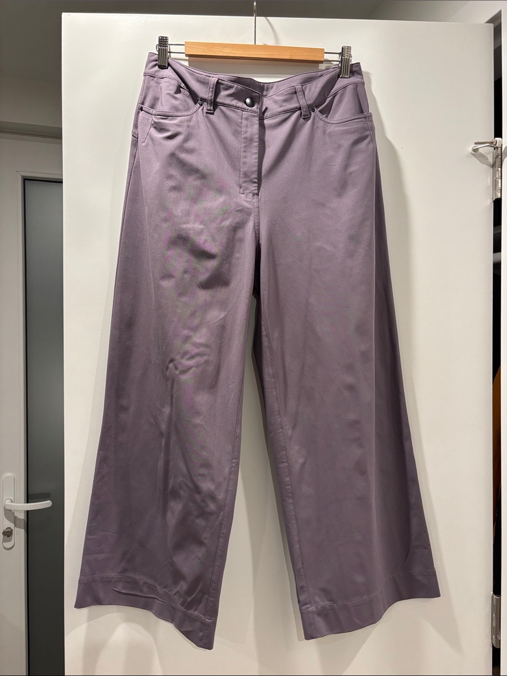 lululemon athletica Wide-Leg Crop Pants in Lavender W30